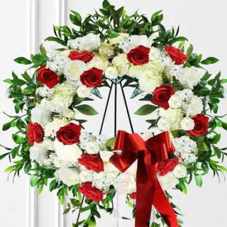 Medium Size wreath with red and white flower combination 