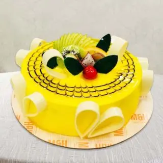 designer pineapple cool cake 