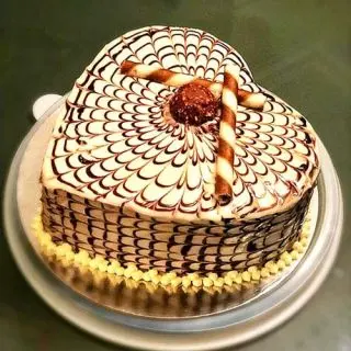 heart shape butterscotch cool cake 