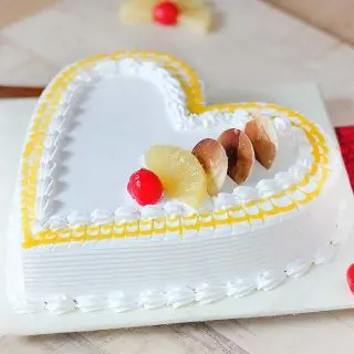 heart shape pineapple anniversary cake 