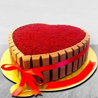 heart shape red velvet kitkat anniversary cake 