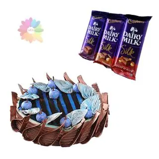  blueberry cake with 3 dairymilk silk chocolates 