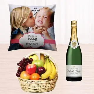 Bottle of champagne, photo cushion with seasonal fruit basket of 2 kg 
