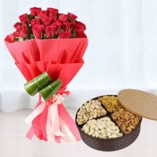 Bunch of 15 red roses with 1 kg assorted dryfruits