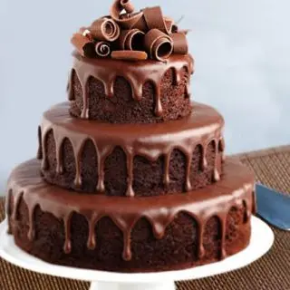 3 tier delicious chocolate cakein 4 kg 
