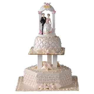 8 Kgs Fresh Cream Premium quality Wedding Cake