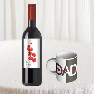 Bottle of wine with photo mug 