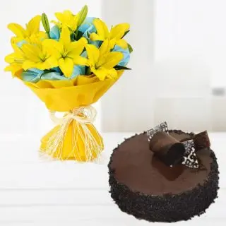 Bunch of 5 yellow lilies with choco chips cool cake 