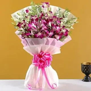 Bunch of  8 lavender orchids 