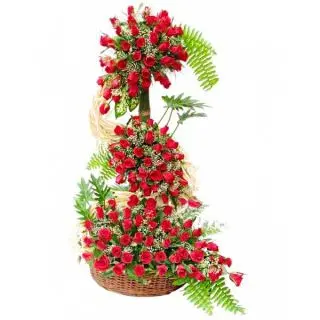 4 feet height arrangement of 150 red roses