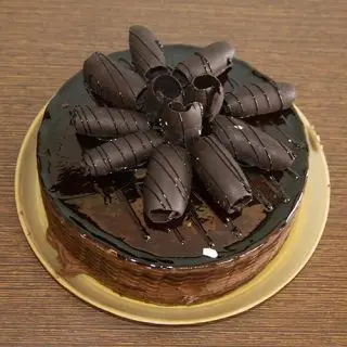 Chocolate Fantasy 1 kg fresh Cream Cake