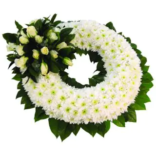 Exclusive Wreath of 100 crysanthemums flowers with lilies 