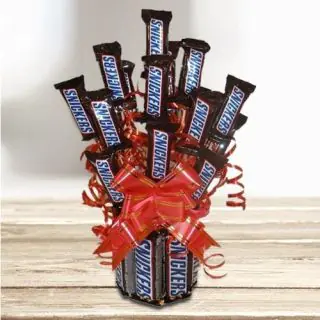 Exotic chocolate bouquet of 30 snickers 
