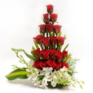 CLASSY ARRANGEMENT OF ROSE N ORCHID