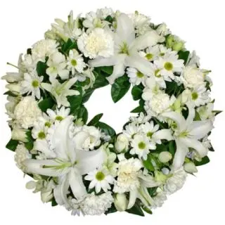 Wreath of white Mix flowers