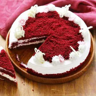  premium quality red velvet cool anniversary cake 