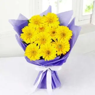 Hand bouquet of 12 yellow gerberas 