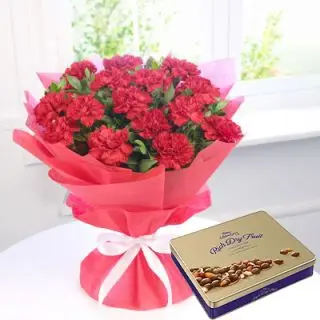 Bunch of 15 carnations with cadburys rich dryfruits chocolate box 