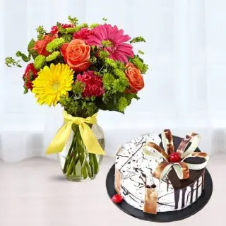 VAse arrangement of 15 mix flowers with 1 kg choco vanilla cake 