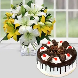 vase arrangement of mix lilies with blackforest oreo cake 