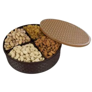 Box of 1 kg Assorted Dryfruits including Cashew, Pistachio, almonds, and raisin  
